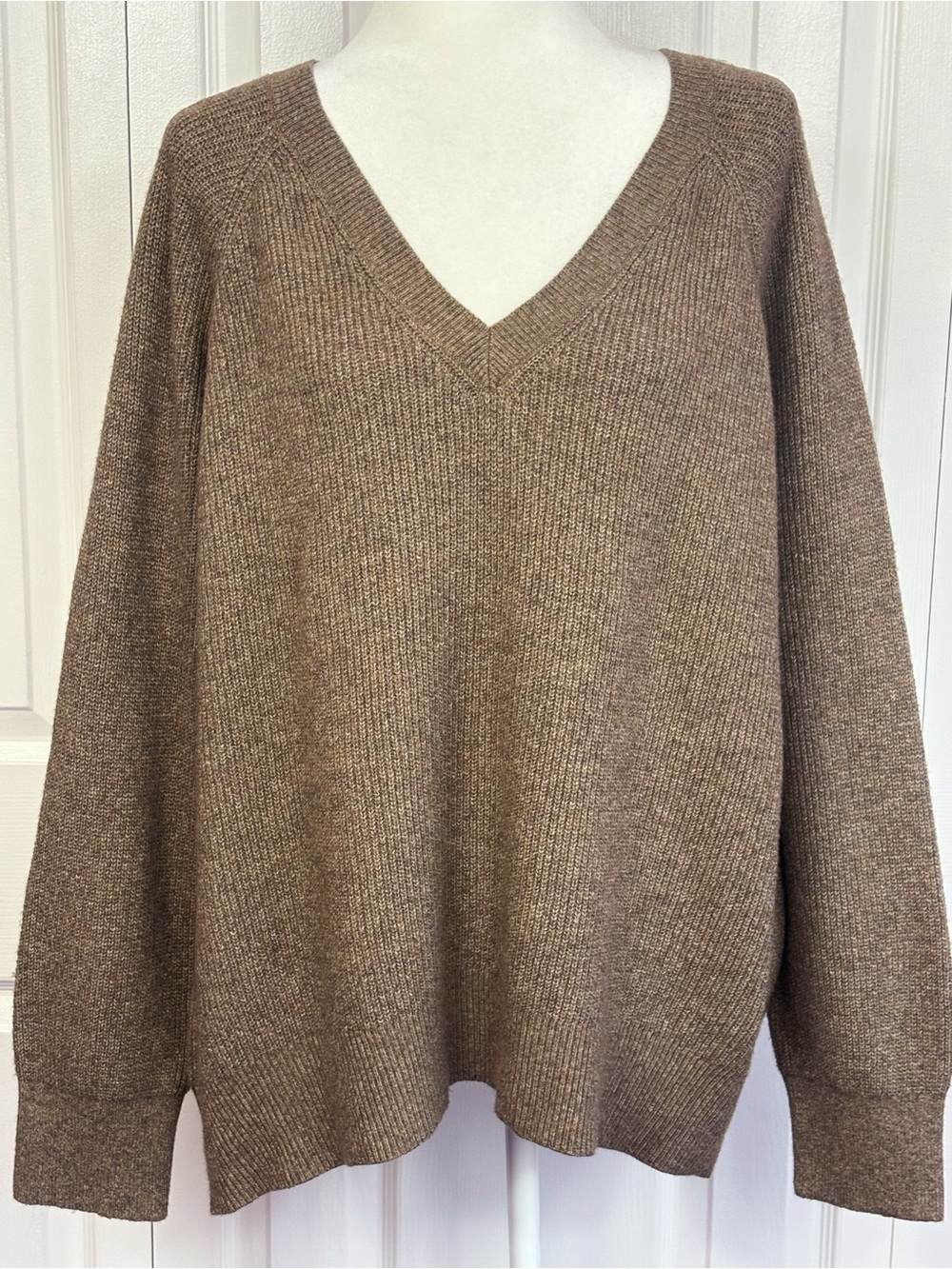 NWT Old Navy Mocha Taffy Brown Ribbed Knit Good Vee Neck Sweater XXL